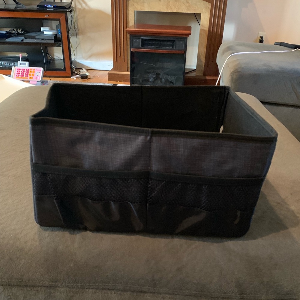 Thirty-one storage box